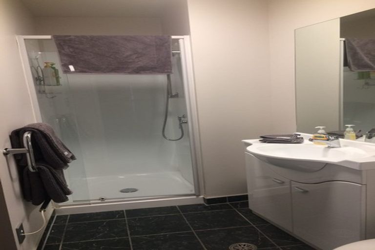 Photo of property in Atrium Towers, 4n/154 The Terrace, Wellington Central, Wellington, 6011