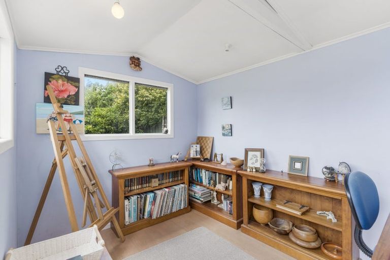 Photo of property in 45 Lauderdale Road, Birkdale, Auckland, 0626