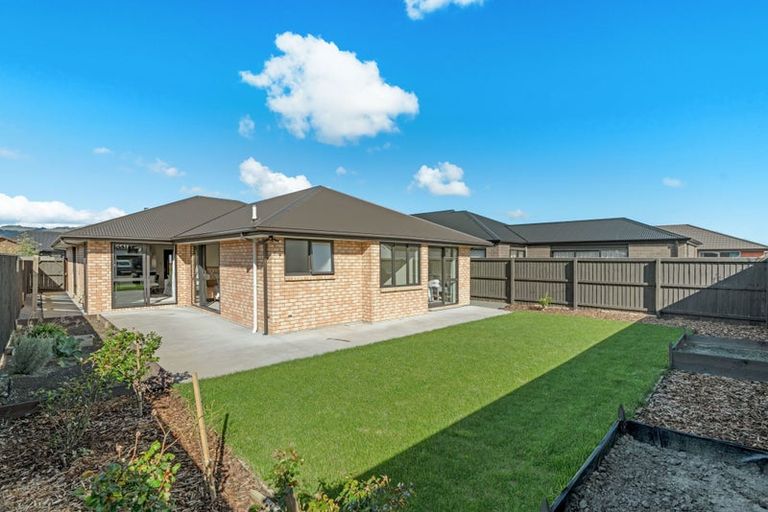 Photo of property in 16 Helen Place, Halswell, Christchurch, 8025