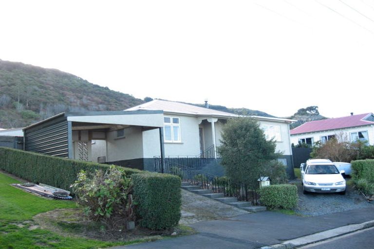 Photo of property in 9 Monowai Road, Ravensbourne, Dunedin, 9022