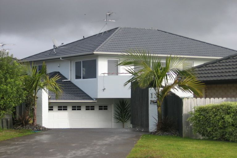 Photo of property in 13 Caragh Place, East Tamaki, Auckland, 2016