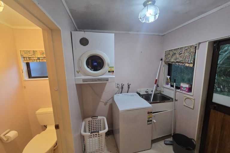 Photo of property in 7 Silverton Place, Churton Park, Wellington, 6037