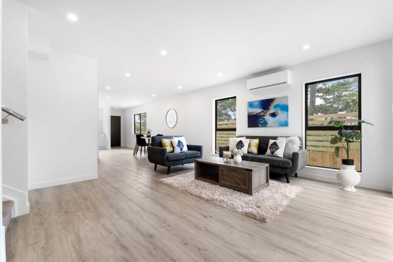 Photo of property in 89c Oreil Avenue, West Harbour, Auckland, 0618