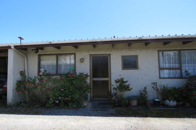 Photo of property in 23b Russell Street, Westport, 7825