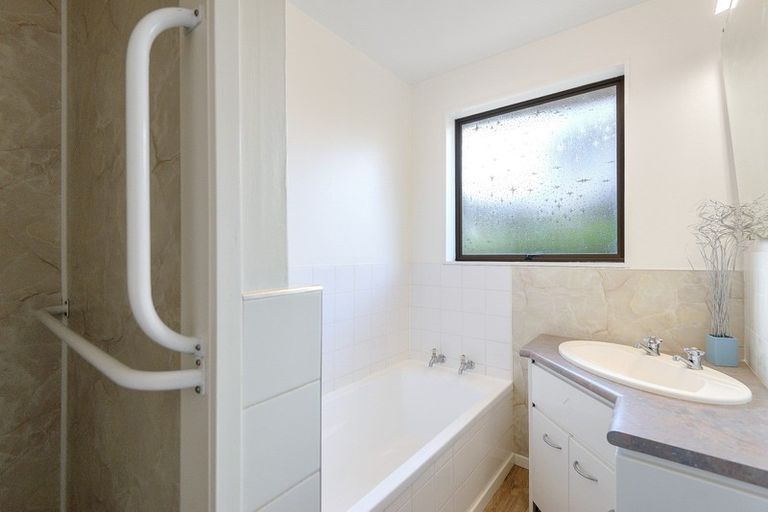 Photo of property in 1/36 Laing Crescent, Heathcote Valley, Christchurch, 8022