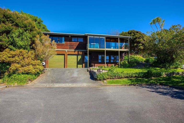 Photo of property in 25 James Cook Drive, Whitby, Porirua, 5024