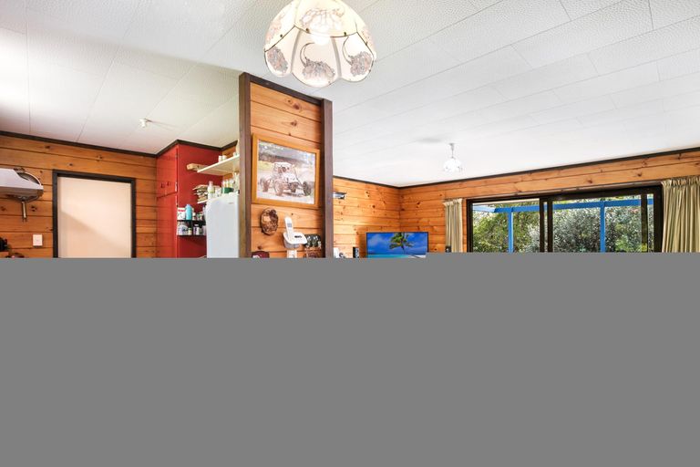 Photo of property in 2b Collingwood Road, Waiuku, 2123