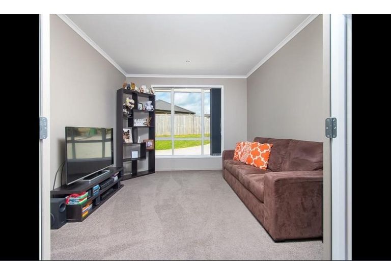 Photo of property in 9 Mcneish Place, Pokeno, 2402