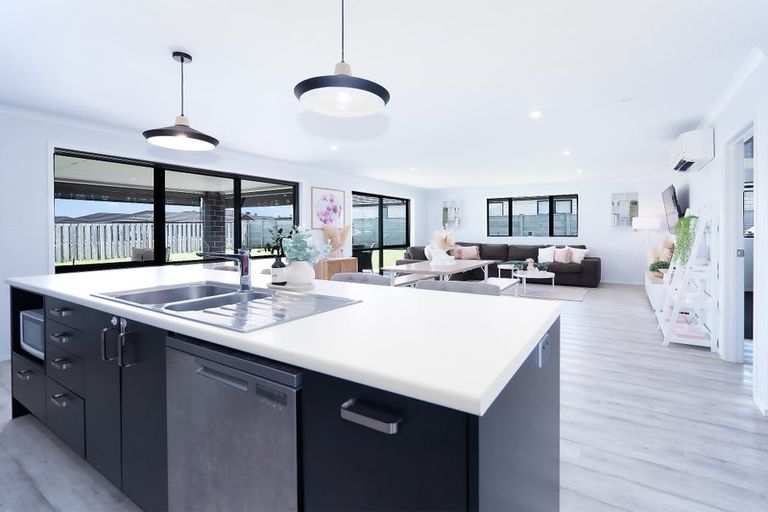 Photo of property in 8 Captains Loop, Haruru, 0204