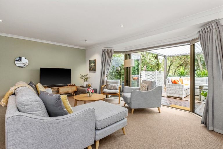 Photo of property in 11 Muritai Crescent, Havelock North, 4130