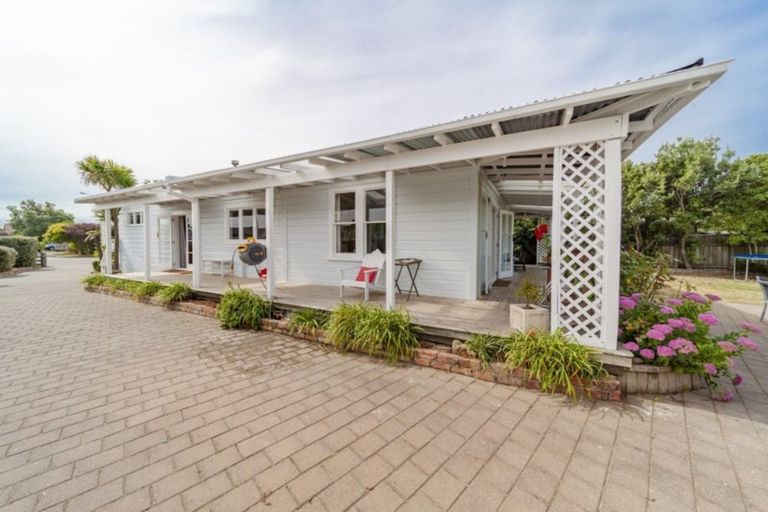 Photo of property in 74 Shrimpton Road, Haumoana, 4102