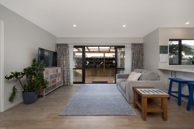 Photo of property in 118a Gracechurch Drive, Flat Bush, Auckland, 2016