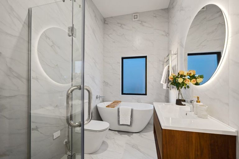 Photo of property in 41b Sunnynook Road, Forrest Hill, Auckland, 0620