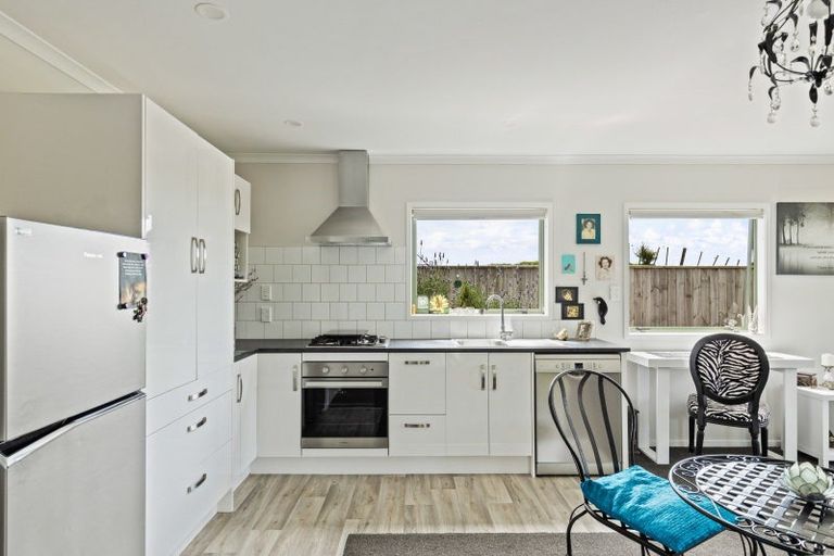 Photo of property in 737 Frankley Road, Hurworth, New Plymouth, 4371