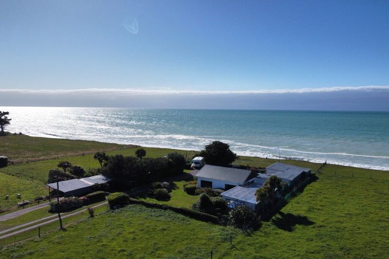 Photo of property in 347 Waimate Highway, Saint Andrews, Timaru, 7971
