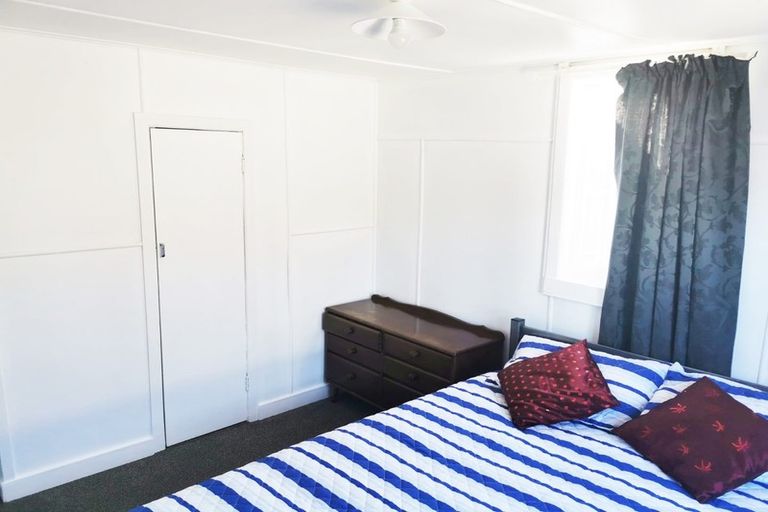 Photo of property in 39b Forrest Hill Road, Milford, Auckland, 0620