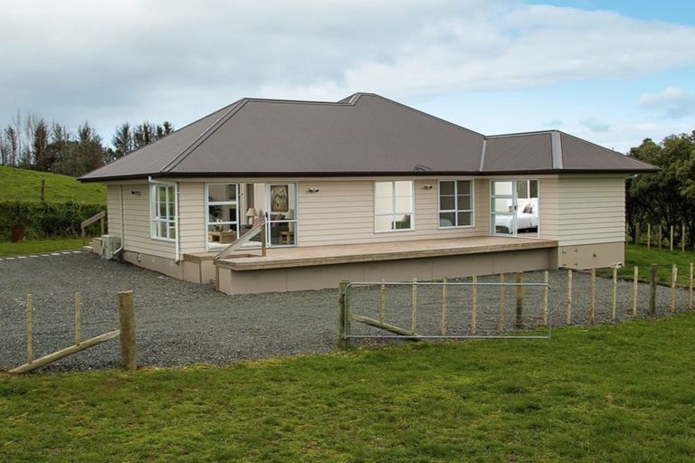 Photo of property in 38 Native Road, Pukekawa, Tuakau, 2696