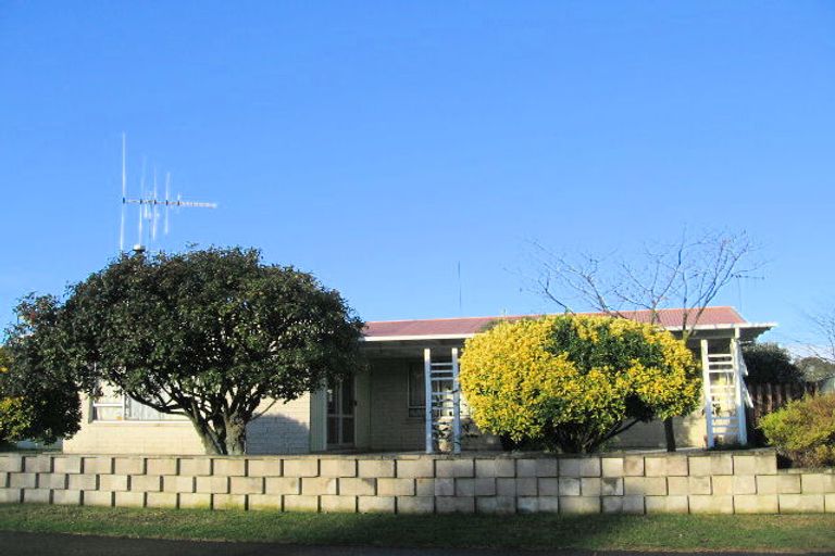 Photo of property in 33 Cartier Crescent, Flaxmere, Hastings, 4120