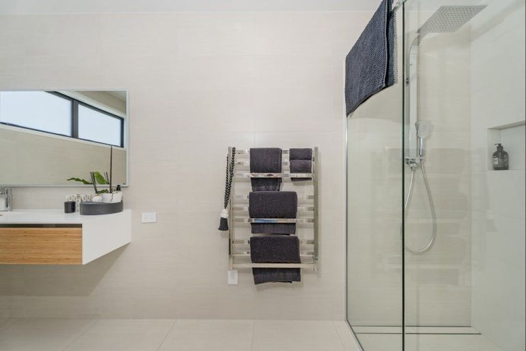 Photo of property in 9 Awatea Drive, Whitianga, 3510