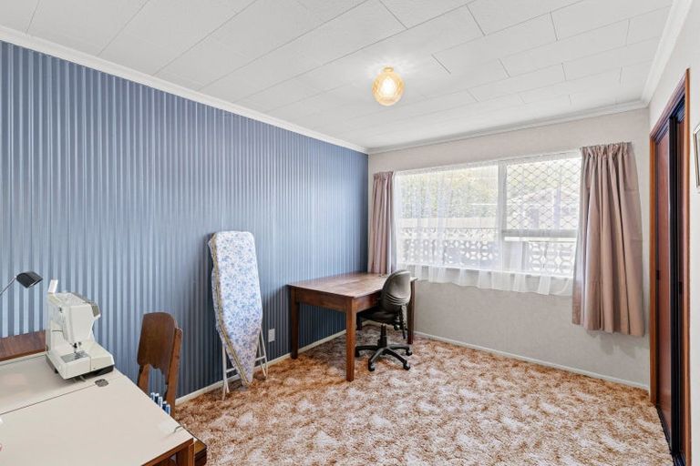 Photo of property in 4 Poplar Grove, Whalers Gate, New Plymouth, 4310