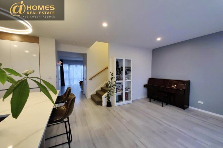 Photo of property in 24 Tihema Lane, Westgate, Auckland, 0614