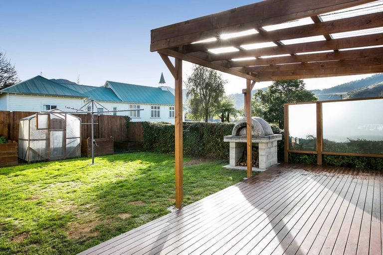 Photo of property in 6 Freyberg Avenue, Sawyers Bay, Port Chalmers, 9023