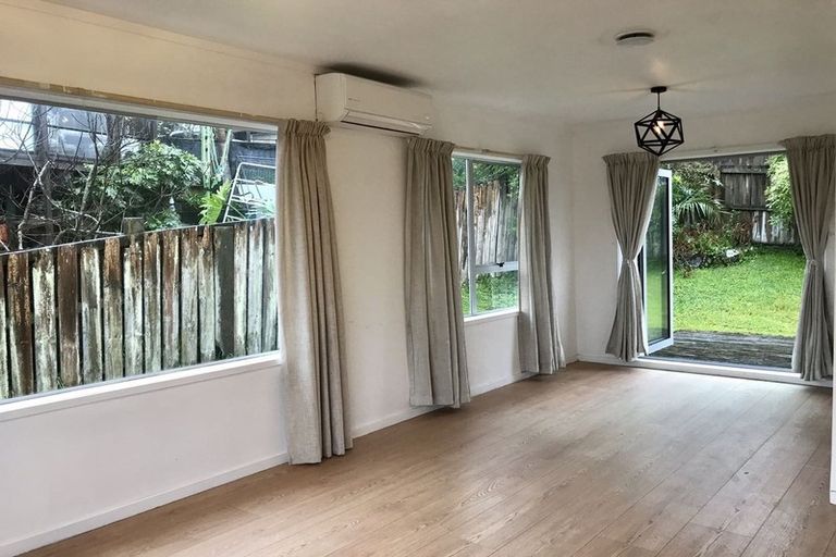 Photo of property in 1/95c Captain Scott Road, Glen Eden, Auckland, 0602