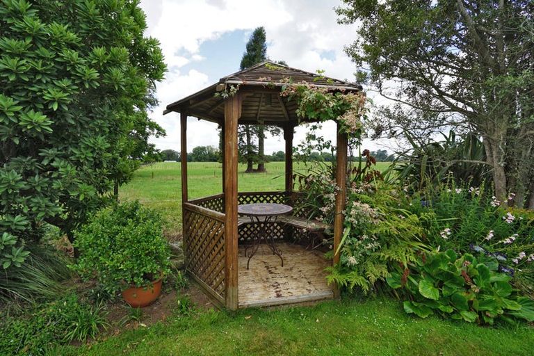 Photo of property in 225 Pencarrow Road, Tamahere, Hamilton, 3283