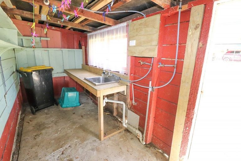 Photo of property in 105 Coromandel Street, Thames, 3500