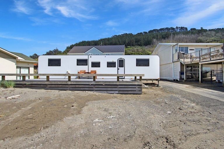 Photo of property in 52 Akitio Esplanade, Akitio, Pongaroa, 4991