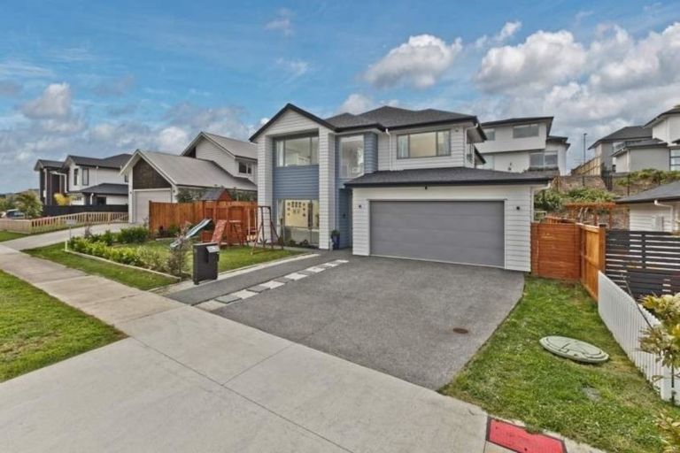 Photo of property in 15 Wisteria Lane, Silverdale, 0932