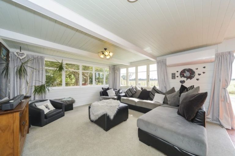 Photo of property in 1032 Kimbolton Road, Feilding, 4777