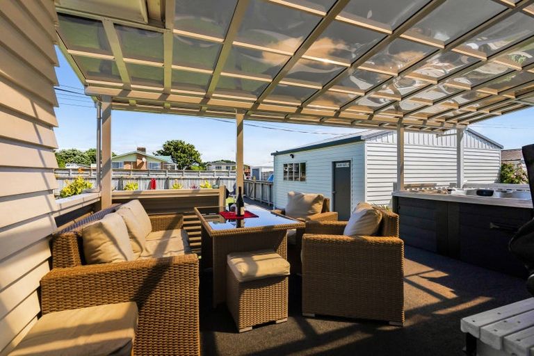 Photo of property in 151 Ngamotu Road, Spotswood, New Plymouth, 4310