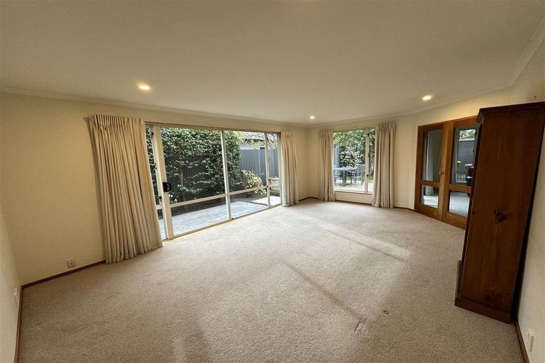 Photo of property in 2/3a Chilcombe Street, Ilam, Christchurch, 8041