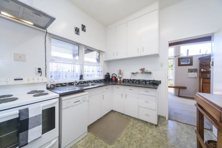 Photo of property in 65 Skerman Street, Marton, 4710