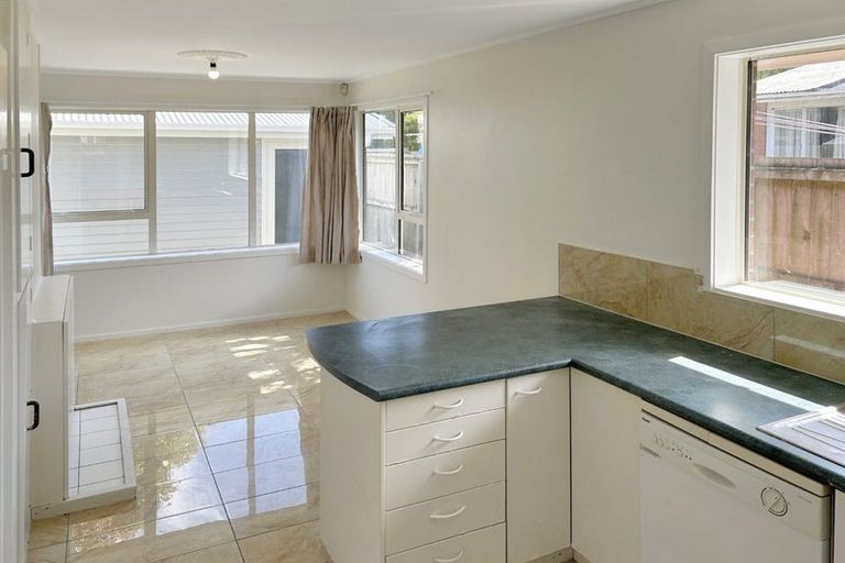 Photo of property in 24 Suva Street, Upper Riccarton, Christchurch, 8041