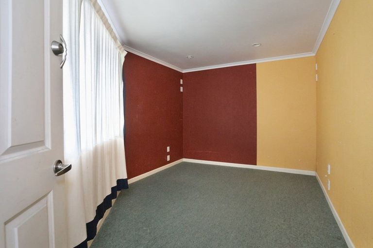 Photo of property in 34 Milne Street, Hunterville, 4730