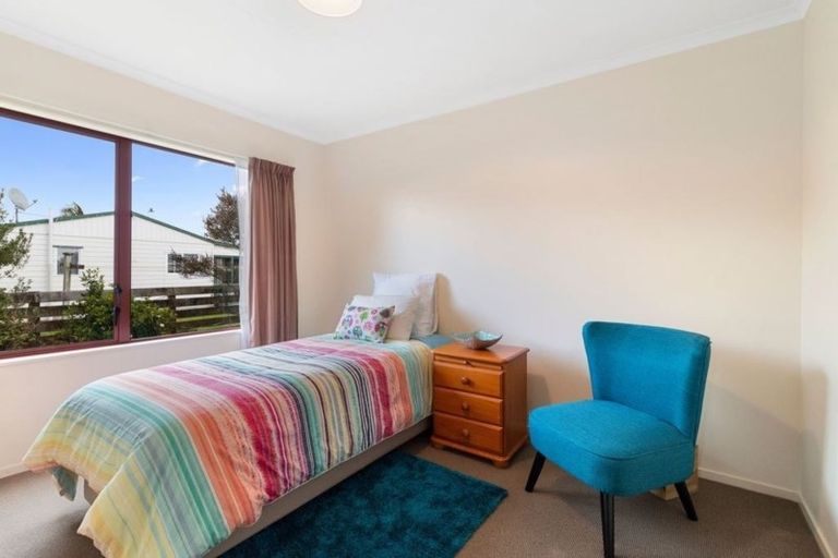 Photo of property in 17 Impala Place, Whitianga, 3510