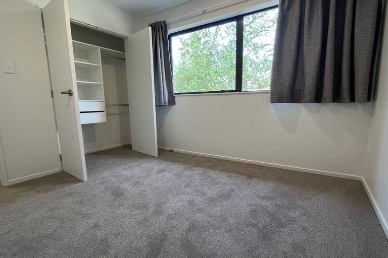 Photo of property in 4/116 Colwill Road, Massey, Auckland, 0614