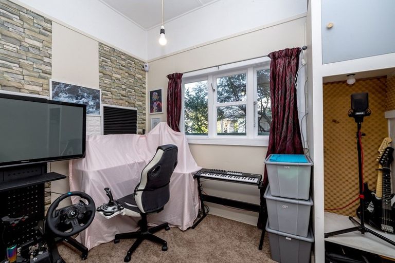 Photo of property in 44 Waite Street, Featherston, 5710