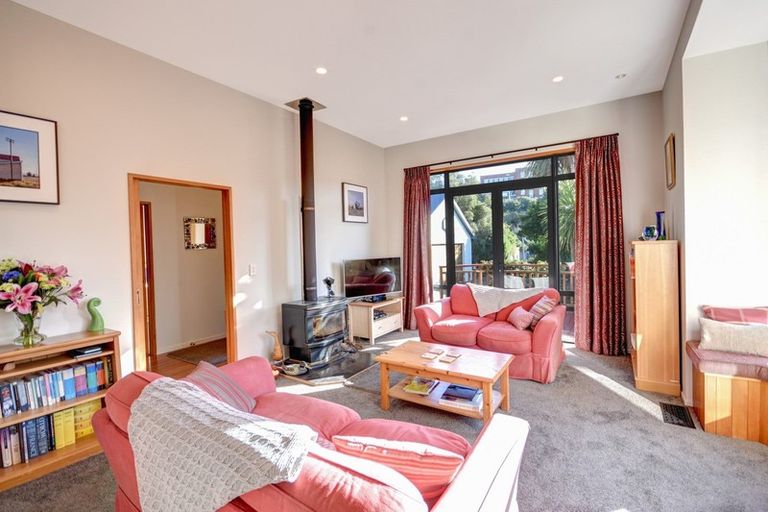 Photo of property in 12 Strathmore Crescent, Roslyn, Dunedin, 9010