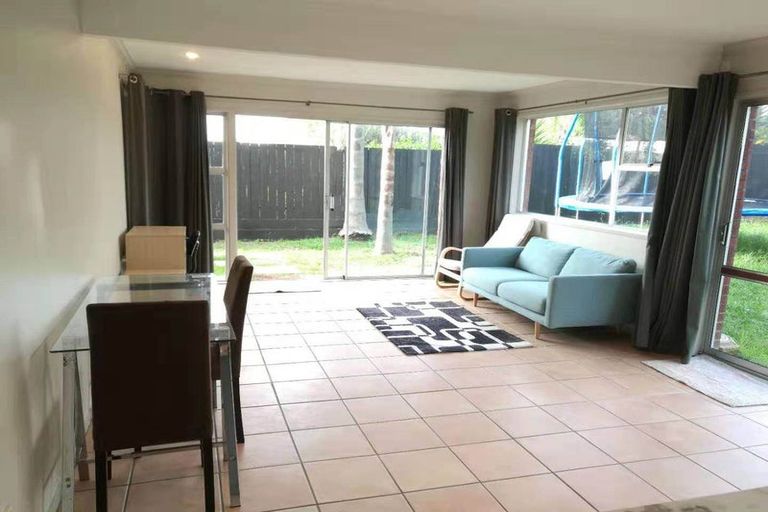 Photo of property in 10 Tercel Place, Sunnyhills, Auckland, 2010