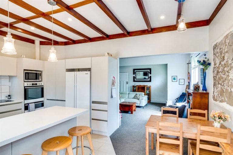 Photo of property in 15 Shamrock Street, Napier South, Napier, 4110