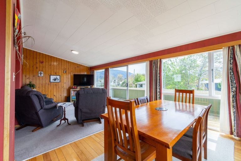 Photo of property in 30 Moana Crescent, Te Anau, 9600