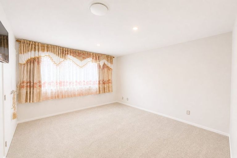 Photo of property in 51 Kerrykeel Drive, Flat Bush, Auckland, 2019