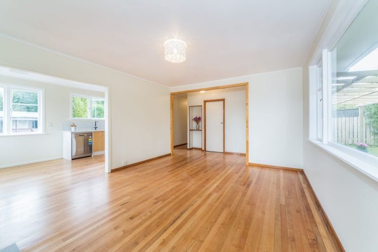 Photo of property in 6 Powell Place, Henderson, Auckland, 0610