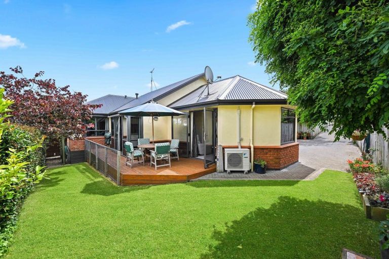 Photo of property in 111a Poaka Avenue, Dinsdale, Hamilton, 3204