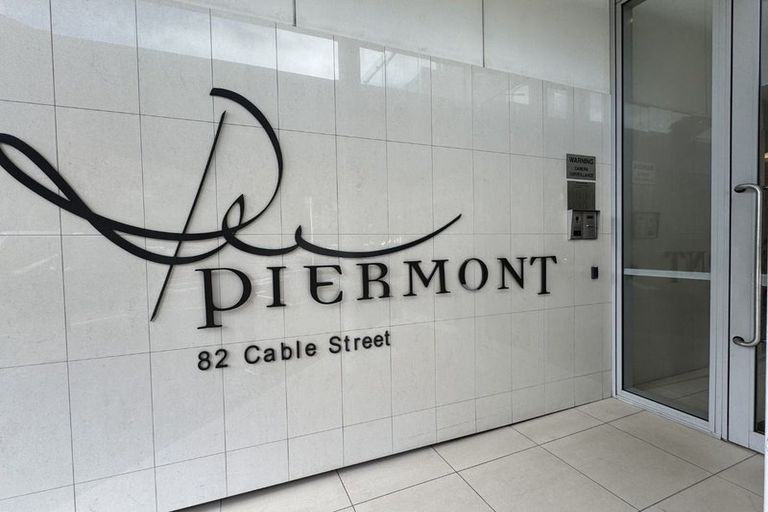 Photo of property in Piermont Apartments, 1a/82 Cable Street, Te Aro, Wellington, 6011