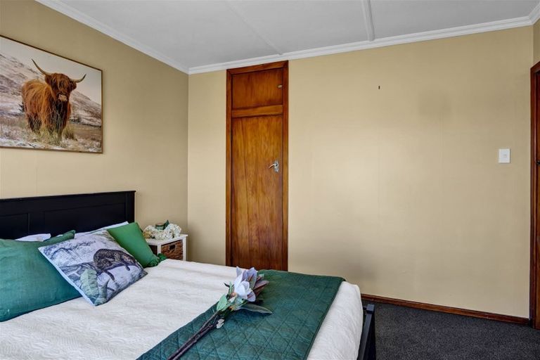 Photo of property in 84 Broadway, Waitara, 4320