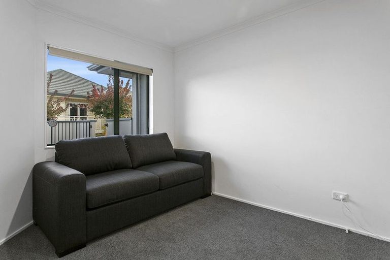 Photo of property in 2/94 Harvey Street, Waipahihi, Taupo, 3330